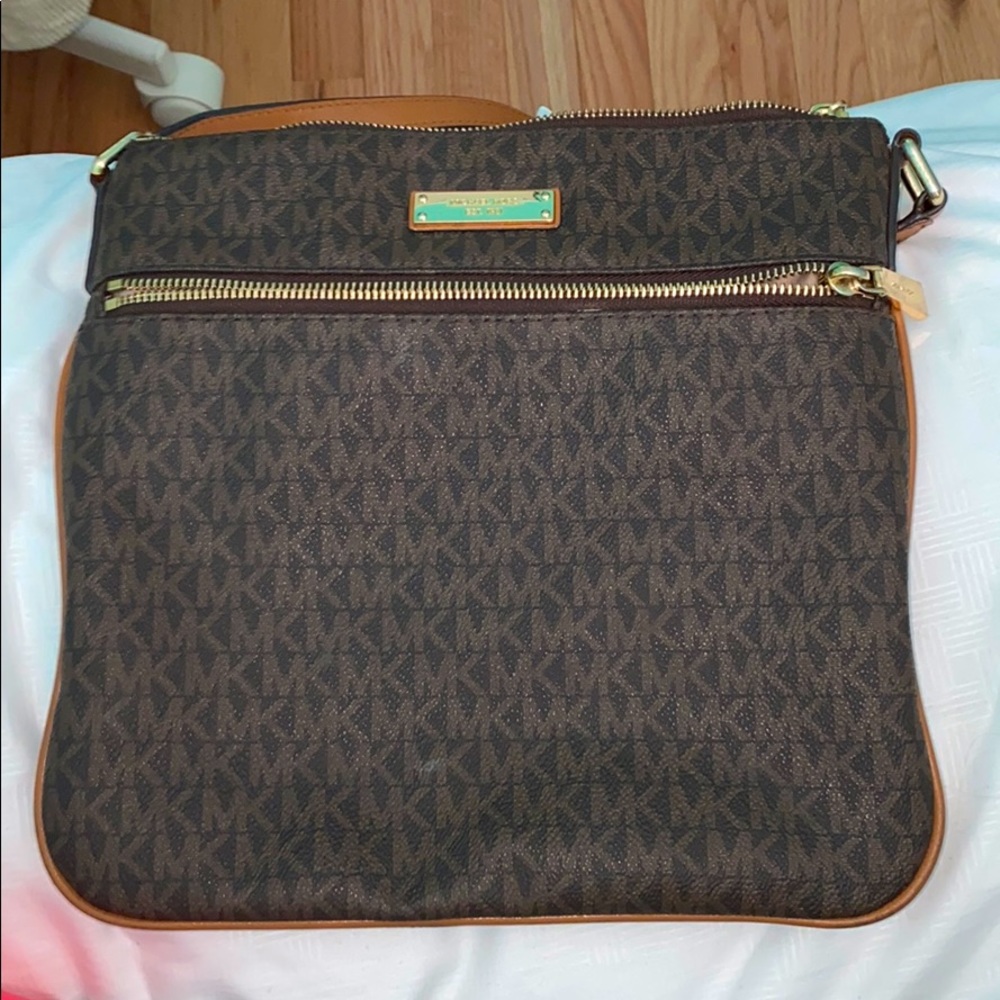 MICHAEL KORS CROSSBODY BAG